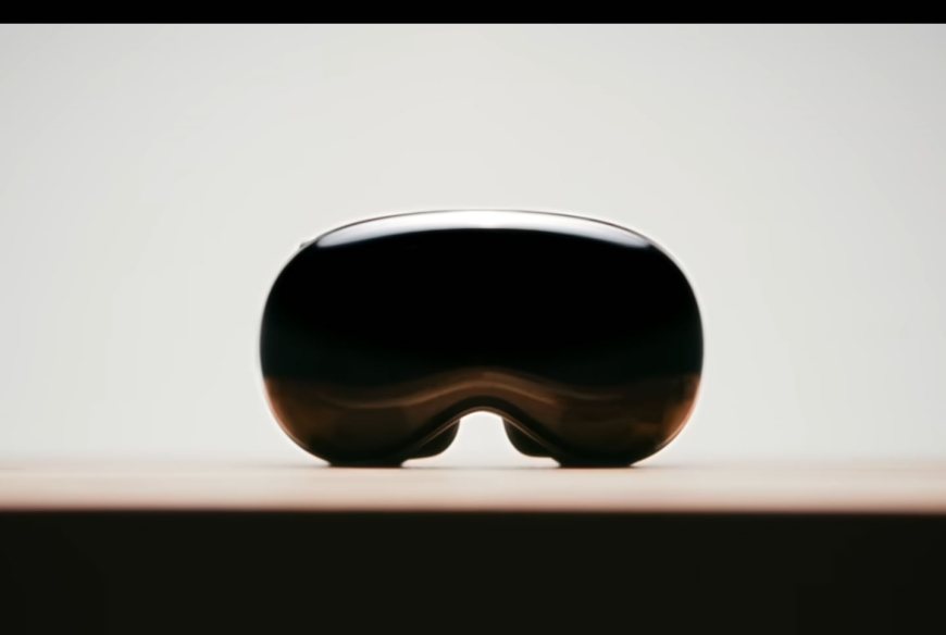 Apple Vision Pro 2025 - What’s New, What’s Not, and What It Means for Mixed Reality