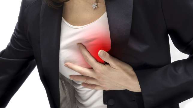 Breast Pain Causes and treatment of mastalgia during menstruation.